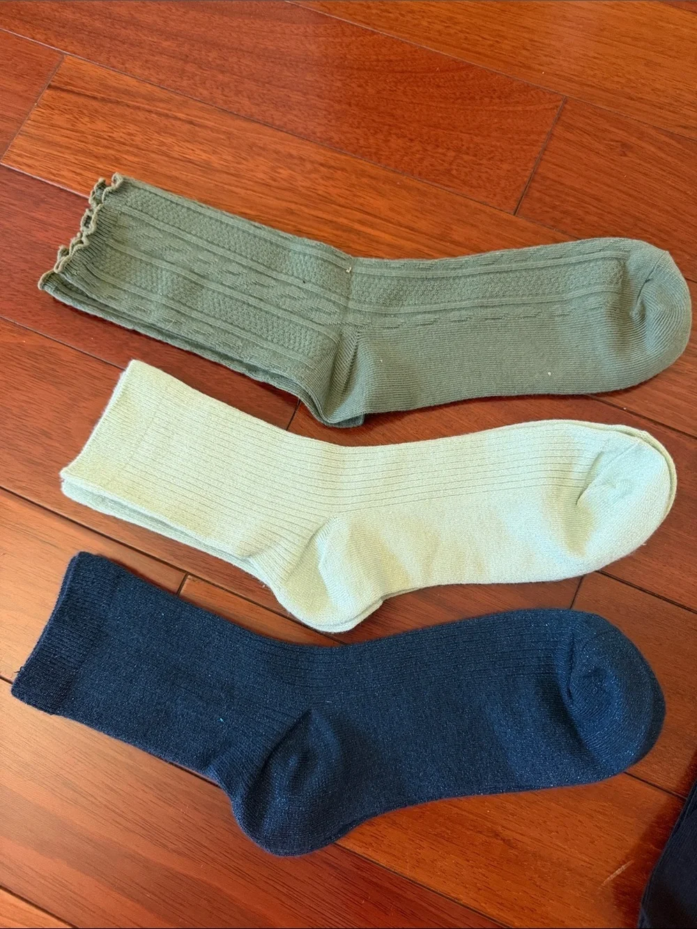 Women's Classic Crew Socks - White, Black & Green